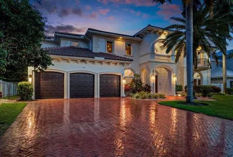 Exterior - 2320 NE 34th Ct, Lighthouse Point, FL 33064 photo 1 of 14