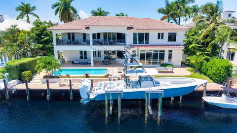 2320 NE 34th Ct, Lighthouse Point, FL 33064