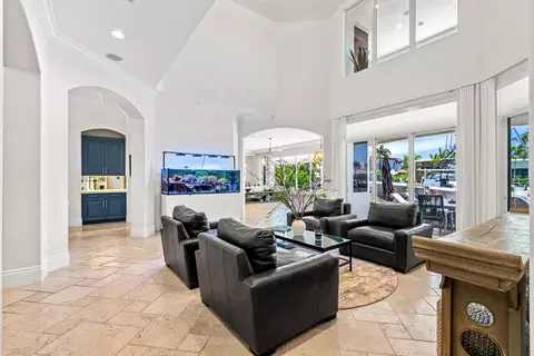 Living - 2320 NE 34th Ct, Lighthouse Point, FL 33064 photo 3 of 5