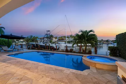 Exterior - 2320 NE 34th Ct, Lighthouse Point, FL 33064 photo 11 of 14
