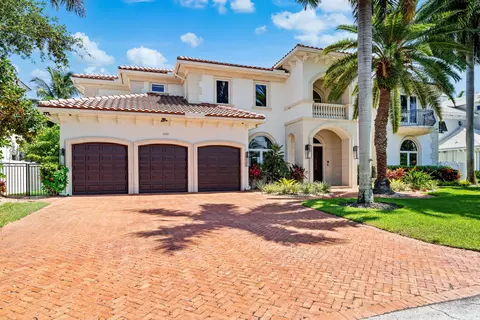 Exterior - 2320 NE 34th Ct, Lighthouse Point, FL 33064 photo 3 of 14