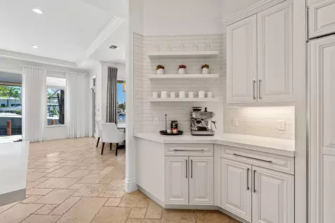 Kitchen - 2320 NE 34th Ct, Lighthouse Point, FL 33064 photo 5 of 7
