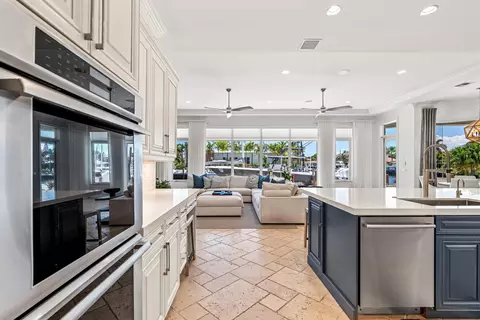 Kitchen - 2320 NE 34th Ct, Lighthouse Point, FL 33064 photo 3 of 7