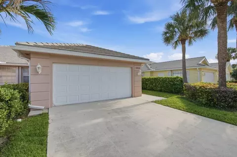 1301 NW Bentley Cir #B, Port Saint Lucie, FL 34986
