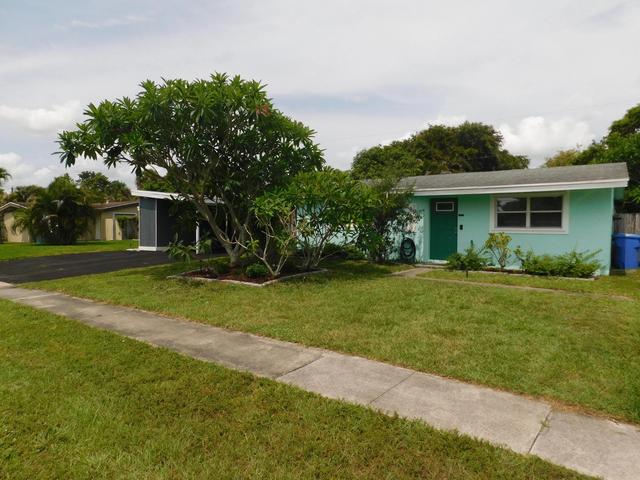 749 Camellia Dr, Royal Palm Beach, FL 33411