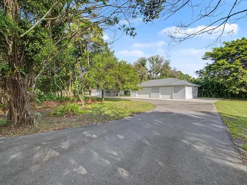 5625 SE Ault Ave, Stuart, FL 34997 photo 5