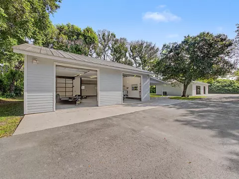 5625 SE Ault Ave, Stuart, FL 34997 photo 6