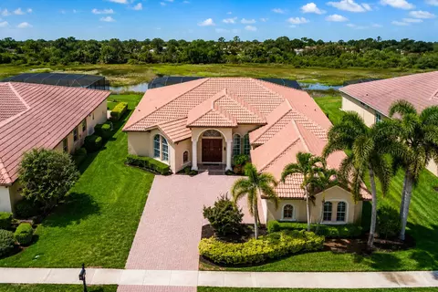 923 SW Grand Reserves Blvd, Port Saint Lucie, FL 34986
