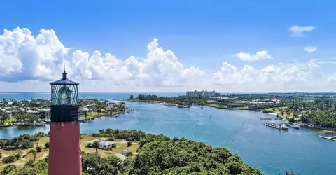 View/Area - 335 E Thatch Palm Cir #104, Jupiter, FL 33458 photo 9 of 11