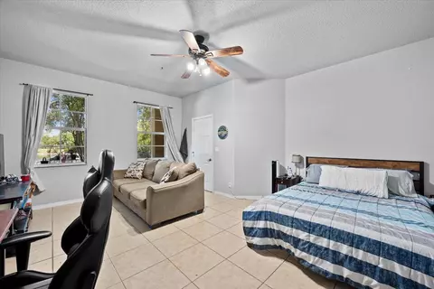 Bedroom - 335 E Thatch Palm Cir #104, Jupiter, FL 33458 photo 1 of 5