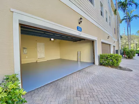 Exterior - 335 E Thatch Palm Cir #104, Jupiter, FL 33458 photo 5 of 9