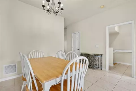 Dining - 335 E Thatch Palm Cir #104, Jupiter, FL 33458 photo 1 of 2