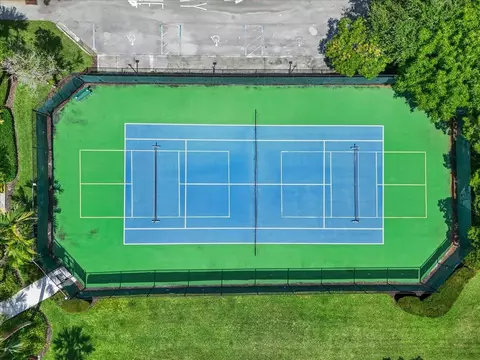 View/Area - 335 E Thatch Palm Cir #104, Jupiter, FL 33458 photo 8 of 11