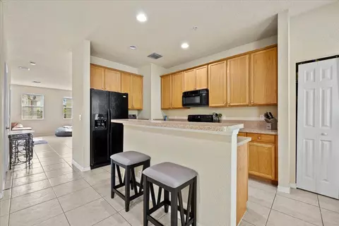 Kitchen - 335 E Thatch Palm Cir #104, Jupiter, FL 33458 photo 2 of 3