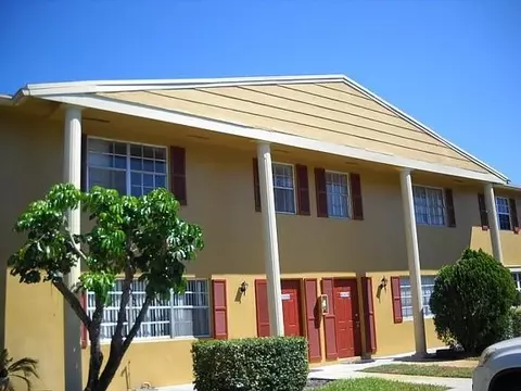 8028 SW 17th Pl #4-5, Davie, FL 33324