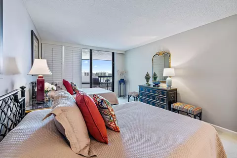 Bedroom - 19750 S Beach Rd #6050, Jupiter, FL 33469 photo 3 of 4