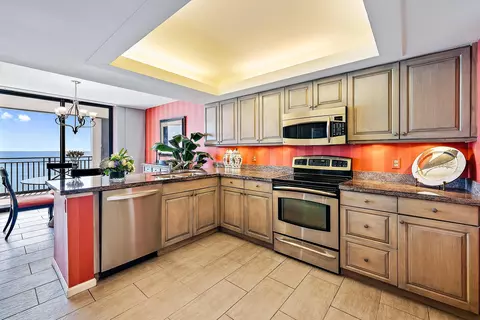 Kitchen - 19750 S Beach Rd #6050, Jupiter, FL 33469 photo 1 of 3