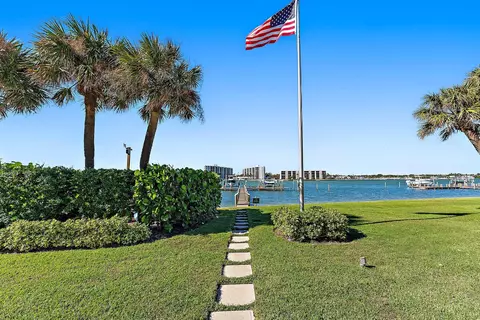 Exterior - 19750 S Beach Rd #6050, Jupiter, FL 33469 photo 8 of 13