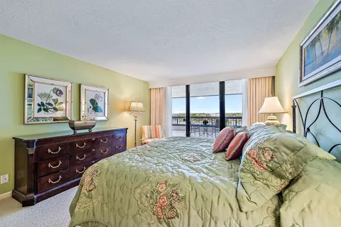 Bedroom - 19750 S Beach Rd #6050, Jupiter, FL 33469 photo 4 of 4
