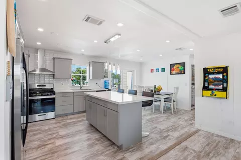 Kitchen - 13311 Dancy Ave, Clewiston, FL 33440 photo 2 of 7