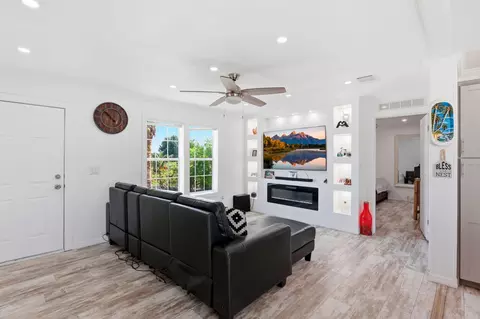 Living - 13311 Dancy Ave, Clewiston, FL 33440 photo 2 of 3