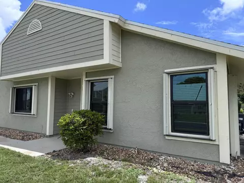 1428 SE Colchester Cir, Port Saint Lucie, FL 34952