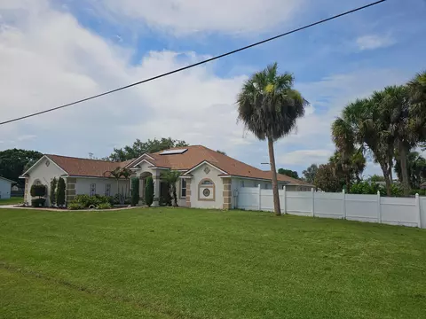 1637 SW La Gorce Ave, Port Saint Lucie, FL 34953
