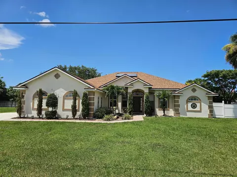 1637 SW La Gorce Ave, Port Saint Lucie, FL 34953