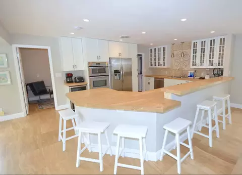 Kitchen - 2060 Coco Palm Pl, Pompano Beach, FL 33062 photo 1 of 4