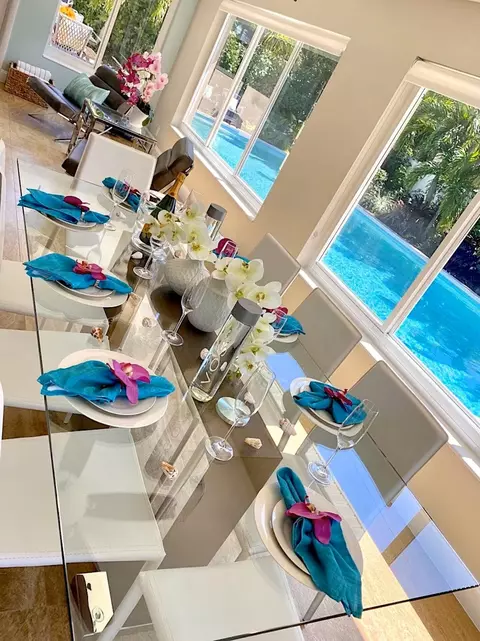 Dining - 2060 Coco Palm Pl, Pompano Beach, FL 33062 photo 1 of 2