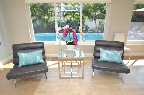 Living - 2060 Coco Palm Pl, Pompano Beach, FL 33062 photo 4 of 4