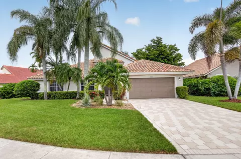 6101 Hook Ln, Boynton Beach, FL 33437