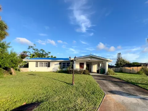 752 Oak St, Port Saint Lucie, FL 34952