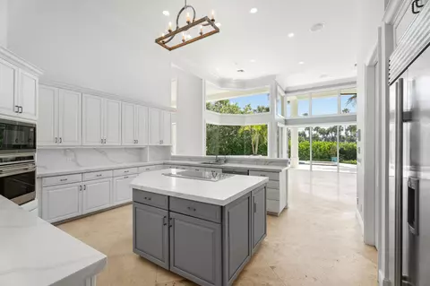 Kitchen - 6841 SE Harbor Cir, Stuart, FL 34996 photo 1 of 3