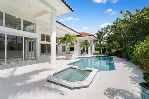 Exterior - 6841 SE Harbor Cir, Stuart, FL 34996 photo 13 of 18