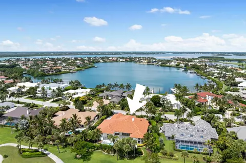 View/Area - 6841 SE Harbor Cir, Stuart, FL 34996 photo 3 of 13