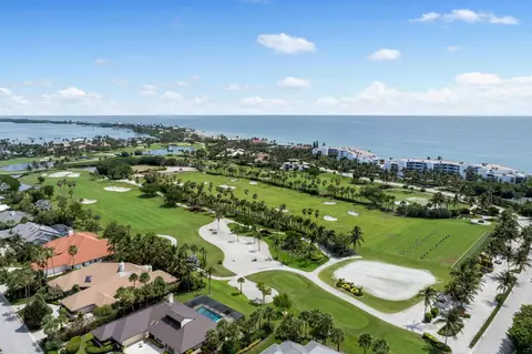 View/Area - 6841 SE Harbor Cir, Stuart, FL 34996 photo 6 of 13