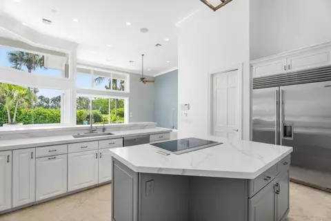 Kitchen - 6841 SE Harbor Cir, Stuart, FL 34996 photo 3 of 3