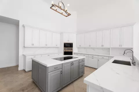 Kitchen - 6841 SE Harbor Cir, Stuart, FL 34996 photo 2 of 3