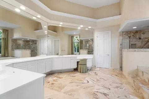 Bath - 6841 SE Harbor Cir, Stuart, FL 34996 photo 1 of 9