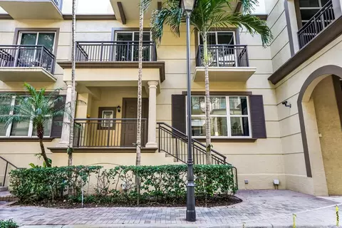 2609 NE 14th Ave #114, Wilton Manors, FL 33334