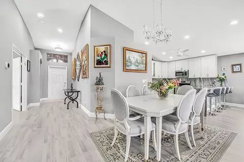 8075 Duomo Cir, Boynton Beach, FL 33472