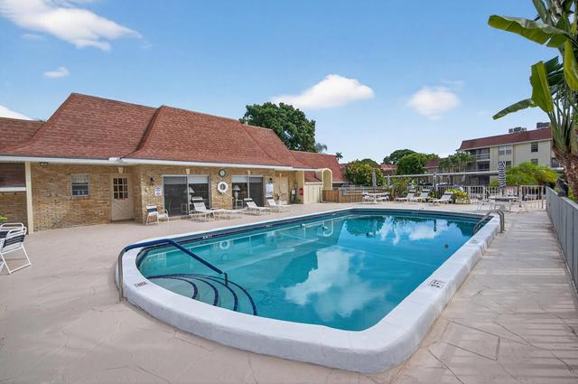 5580 Tamberlane Cir #133, Palm Beach Gardens, FL 33418