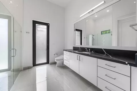 Bath - 7409 NW 25th Ter, Boca Raton, FL 33496 photo 5 of 9