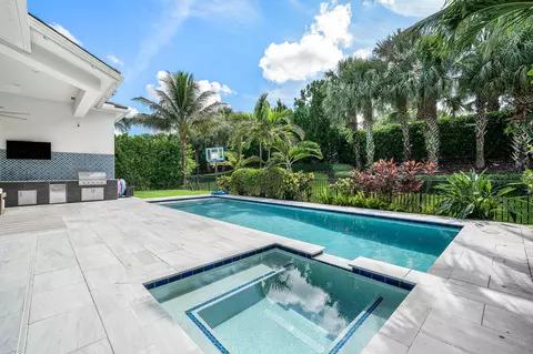 Exterior - 7409 NW 25th Ter, Boca Raton, FL 33496 photo 11 of 12