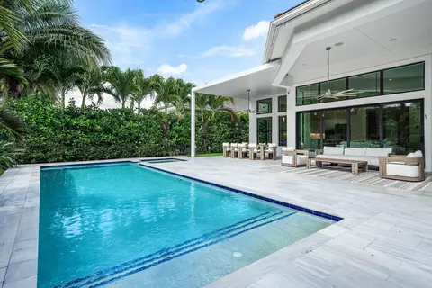Exterior - 7409 NW 25th Ter, Boca Raton, FL 33496 photo 7 of 12