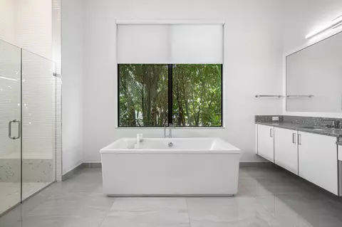 Bath - 7409 NW 25th Ter, Boca Raton, FL 33496 photo 2 of 9