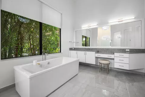 Bath - 7409 NW 25th Ter, Boca Raton, FL 33496 photo 3 of 9