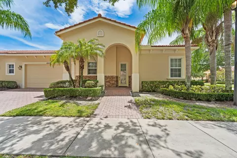 10117 SW Canossa Way, Port Saint Lucie, FL 34986