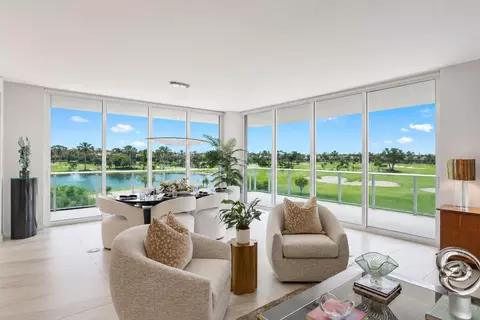 210 SE Mizner Blvd #301, Boca Raton, FL 33432